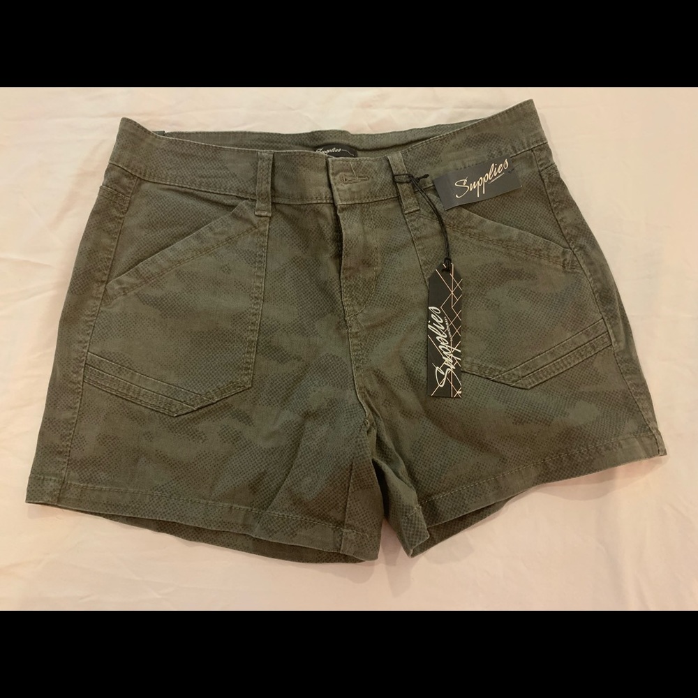 Supplies by Union Bay Shorts in Hunter/camo green.  NWT.  Size 10.